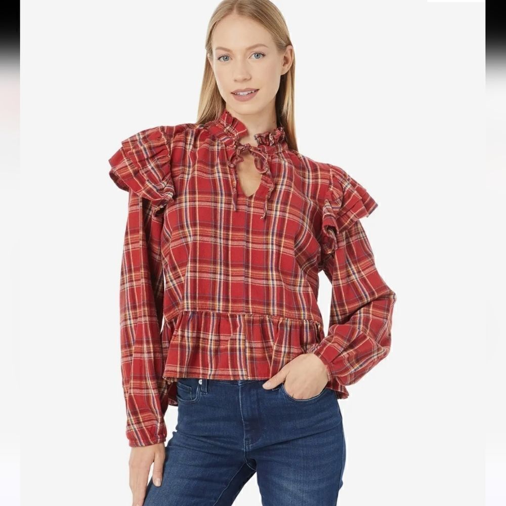 NWT $78 Blanknyc ruffle shoulder flannel top